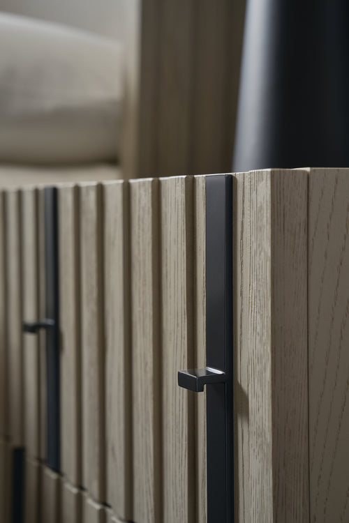 Kelly Hoppen by Caracole Nachttisch KHC-022-062 von Instylior