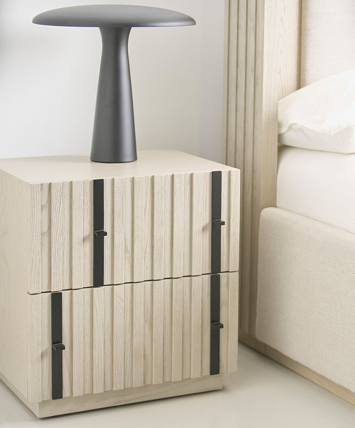 Kelly Hoppen by Caracole Nachttisch KHC-022-062 von Instylior
