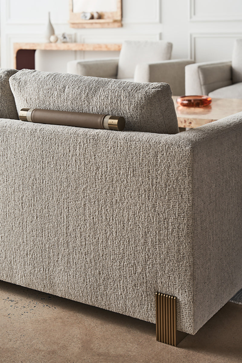 Caracole Counter Balance Sofa   UPH-022-012-A von Instylior