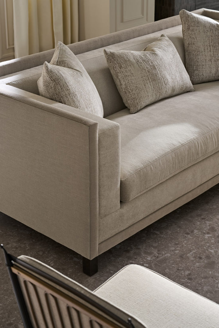 Caracole  Tuxedo Sofa  UPH-423-013-B von instylior