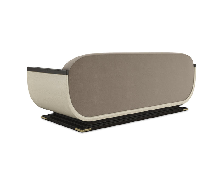 Caracole  Helena Sofa  UPH-424-111-A von instylior
