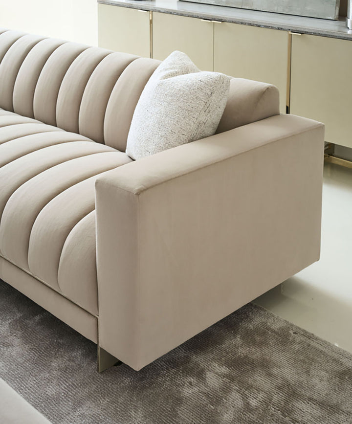 Caracole  84 Well Balanced Sofa  UPH-424-211-A von instylior