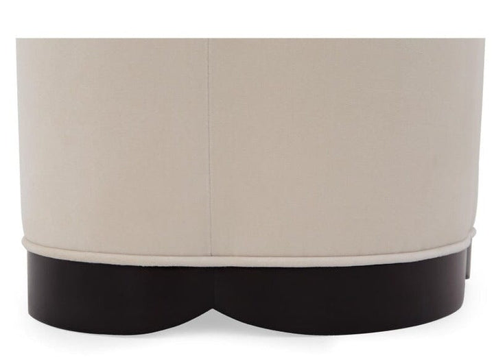 Christopher Guy handgearbeiteter Polsterhocker 60-0352 von Instylior Hocker Ottomane Christopher Guy 