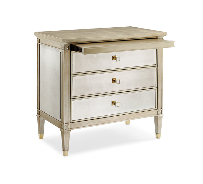 Caracole  A Classic Beauty  Nachttisch  CLA-016-064 von instylior