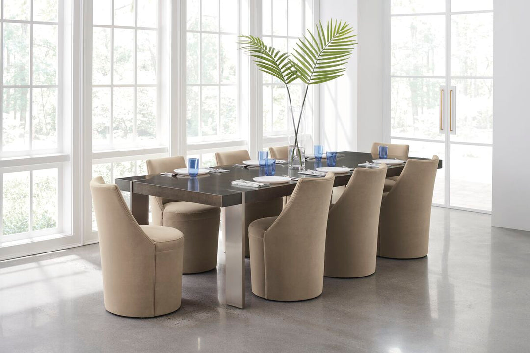 Caracole Cult Classic extending dining table CLA-420-201 from Instylior