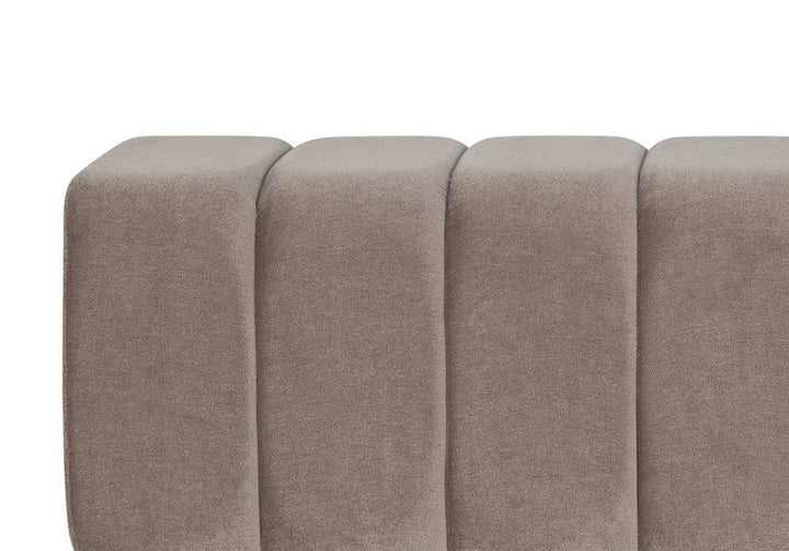 Stylish Club Hilary Bank Detailansicht
